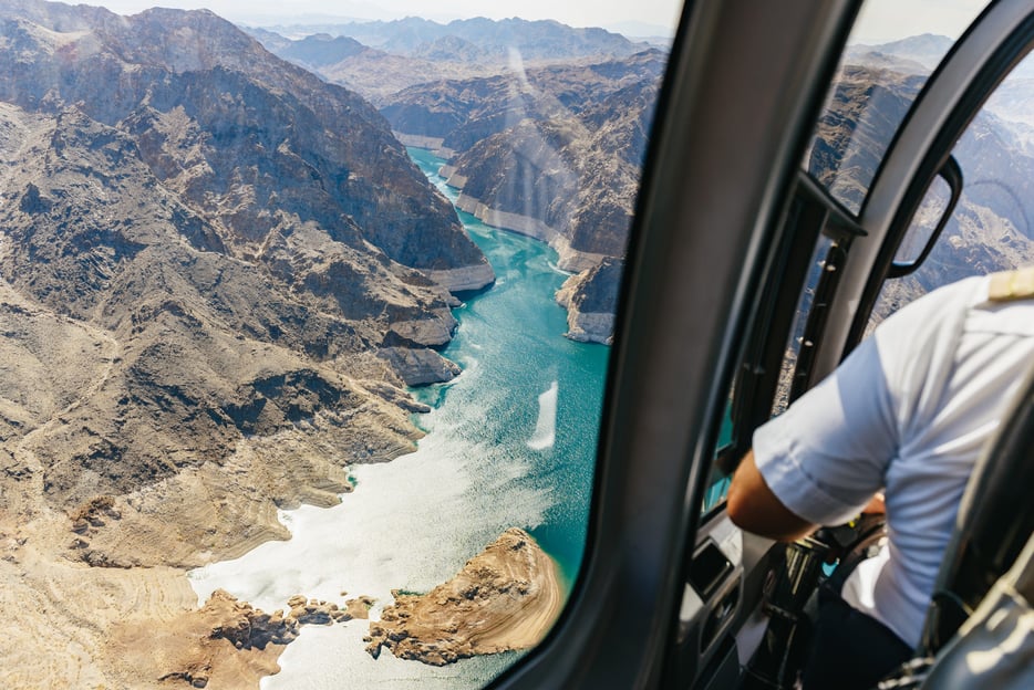 From Las Vegas: Grand Canyon Helicopter Tour with Champagne