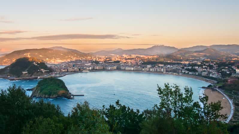 San Sebastián: A humorous guided tour of stories and legends