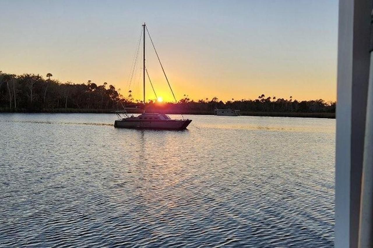 Crystal River: Kreuzfahrt zum Sonnenuntergang in der Kings Bay