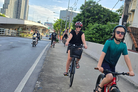 Bangkok: Hidden Gems Bike Tour to Street Food