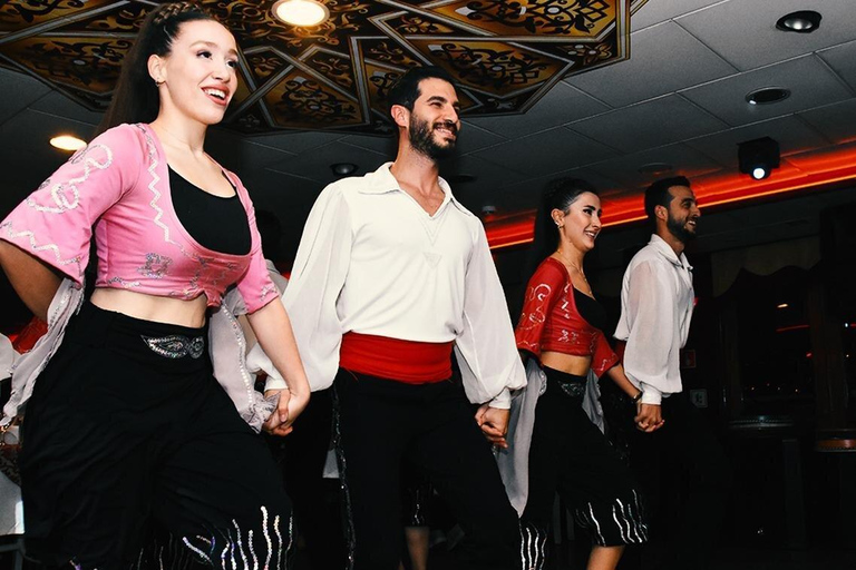 Istanbul: Bosphorus Dinner Cruise with Turkish Show