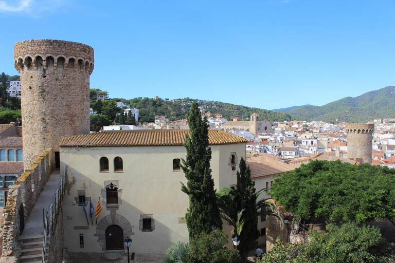 Von Barcelona aus: Tossa de Mar Tagestour mit Strandzeit