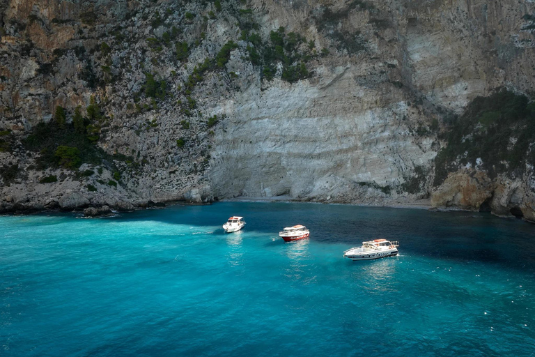 Zakynthos: Shipwreck Beach and Blue Caves Boat Tour Zakynthos: Shipwreck Beach and Blue Caves Boat Tour