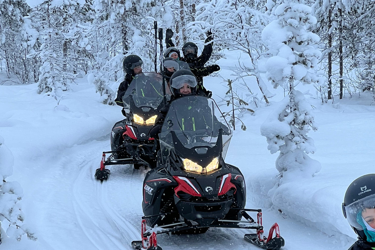 Levi: 1-Hour Beginner Snowmobile Safari on Private Land