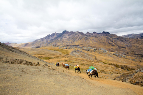 Da Cusco: 7 laghi Ausangate con colazione e pranzoTour privato