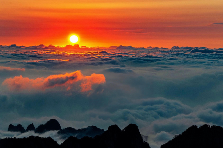 Da Shanghai: gita di 1 giorno privata a Huangshan in treno ad alta velocitàDa Shanghai: gita di 1 giorno a Huangshan in treno ad alta velocità