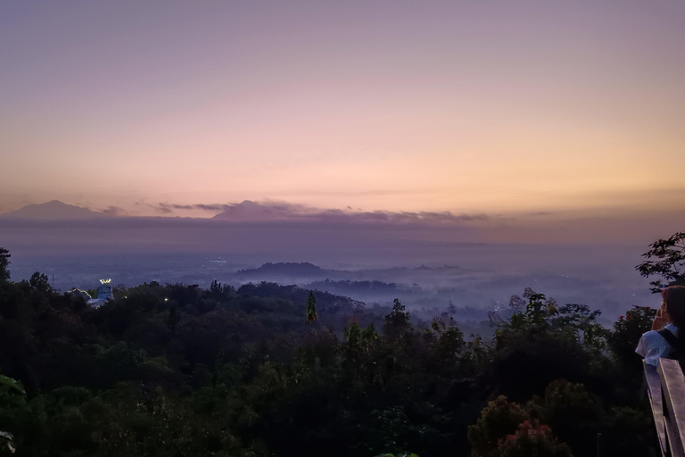 Zonsopgang Puncak Saka, Prambanan, Sewu, Plaosan-tempelzonsopgang puncak saka, candi prambanan, naaien, plaosan.