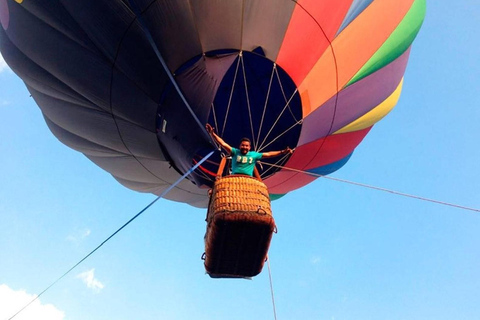 Balloon Flight Over Peru's Spectacular Landscapes