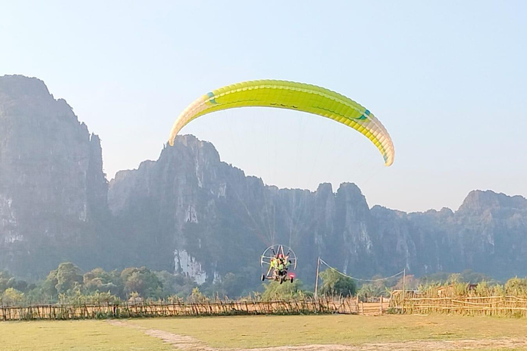 Vang Vieng: Paisaje de parapente y karting