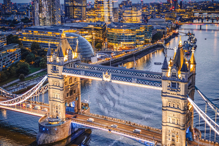From London: 7-Day England and Scotland Coach Tour