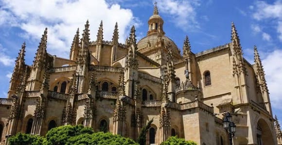 Von Madrid aus: Ausflug nach Toledo und Segovia, zwei der meistbesuchten Reiseziele