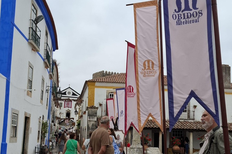 Lisbon to Porto with Óbidos-Nazaré-Fátima-Coimbra-Aveiro 3 STOPS