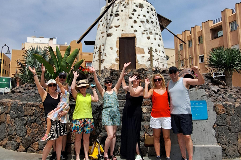 Corralejo: passeio a pé com degustação de produtos locaisCorralejo: Passeio a pé com degustação de produtos locais