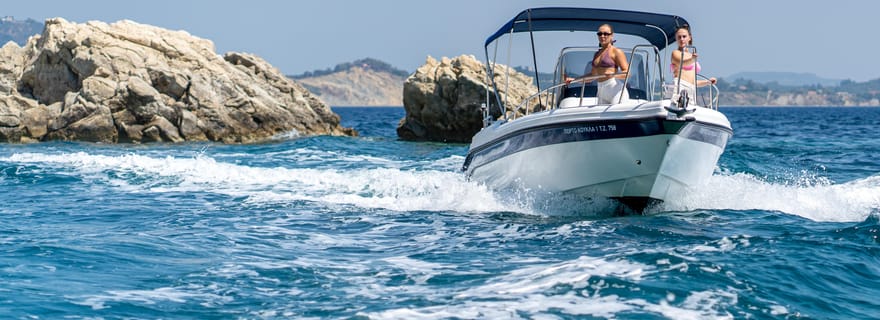 Zakynthos : visite privée en bateau – côte sud et haltes baignade