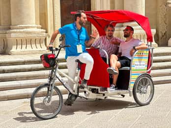 Bari: Tour guidato in risciò ecologico della città vecchia