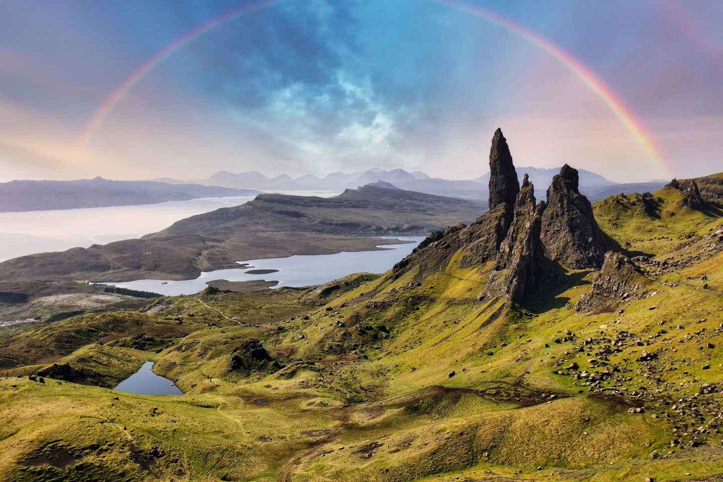 From Inverness: Skye Explorer Full-Day Tour with 3 Hikes