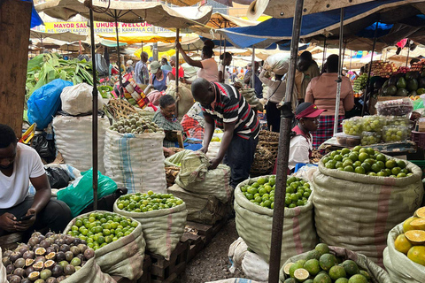 Kampala: Evening Walking Tour with Sunset at Gaddafi Mosque