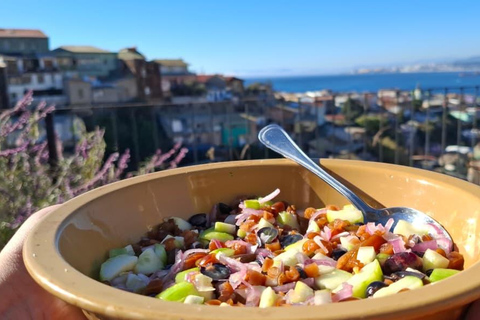 Explore Valparaíso: Take a walk, taste and discover