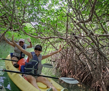 Cancun: Kayaking Tour in Nichupte Lagoon