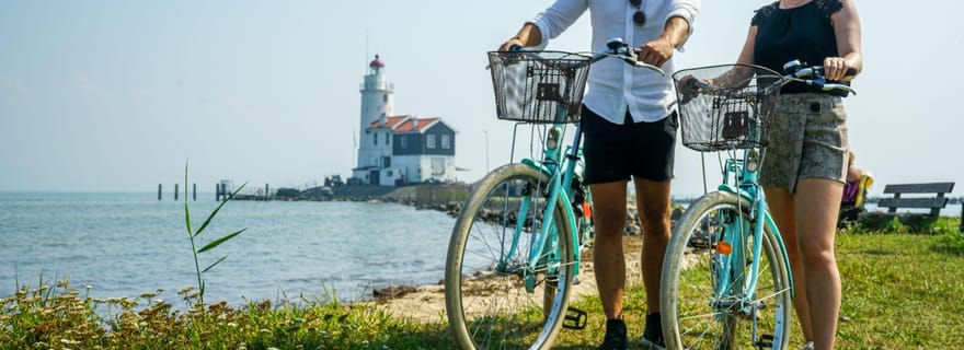 Volendam : location de vélos électriques, y compris les itinéraires les plus importants