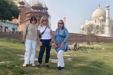 Delhi: Tour privado de 2 días por Agra y JaipurRecorrido con Hoteles de 3 estrellas / Alojamiento