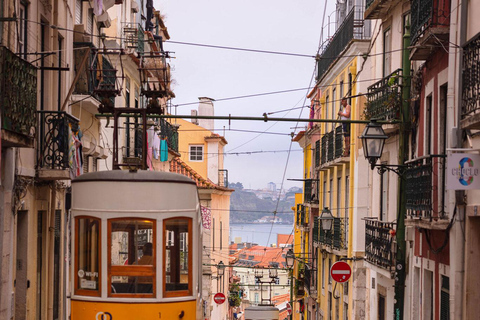Lisbon: Private Tuk-Tuk Tour with Hotel/Cruise Port Pickup Whole City Tour