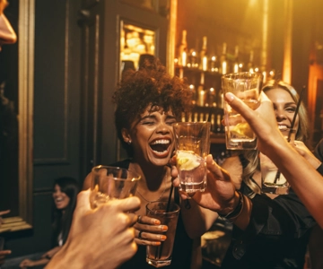 Leipzig: Visita a bares y discotecas con chupitos gratis y entrada VIP