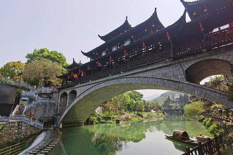 Zhangjiajie: Furong & Fenghuang 2-Day Tour with Boat Ride Small Group (4 people)