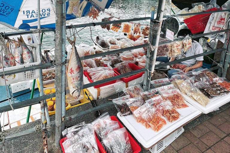 Hong Kong: Sai Kung Geopark Private Boat Tour & Pickup