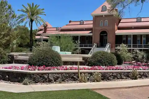 Tucson: University of Arizona History Walking Tour w/ Guide