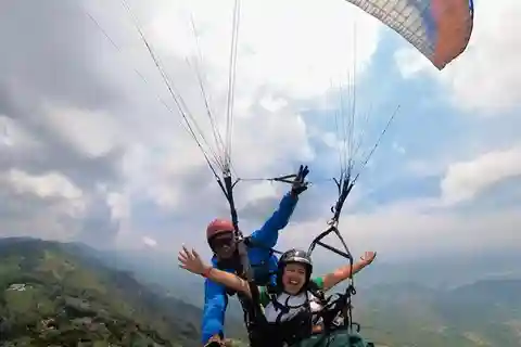 Bogotá: Ingresso de voo de parapente em Guatavita