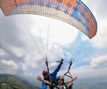 Bogotá: Ingresso de voo de parapente em Guatavita