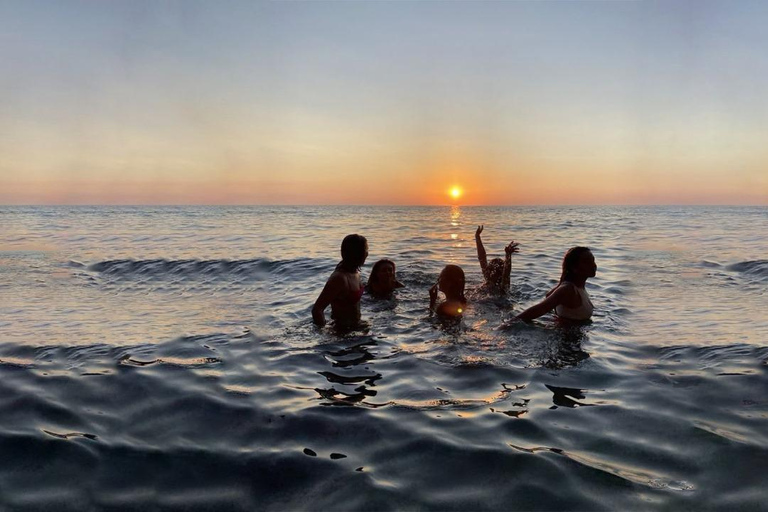 Hurghada: Couples & Families Sunset Cruise with Dinner