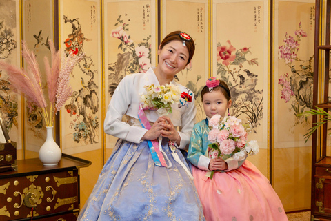 Jeju: K-drama Hanbok Photoshoot & Private Guided Tour