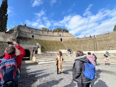 Neapel: Pompeji & Herculaneum mit Tickets und Weinverkostung