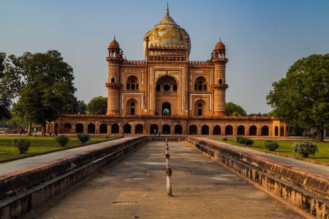 Przeżyj 2-godzinną duchową pieszą wycieczkę z przewodnikiem po Delhi