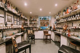 Rum- oder Agaven-Verkostung: Sip Antics Distillery Edinburgh