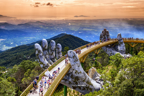 Depuis Da Nang : Transfert aller-retour en bus partagé vers les collines de Ba Na.