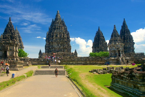 Excursão compartilhada ou particular aos templos de Borobudur e PrambananNascer do sol/manhã em Borobudur e tour guiado em Prambanan