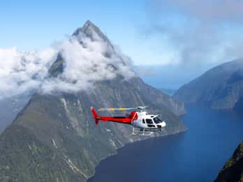 Helicopter, cruise and glacier landing