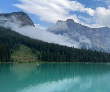 Calgary: Emerald Lake & Takakkaw Falls Small Group Tour