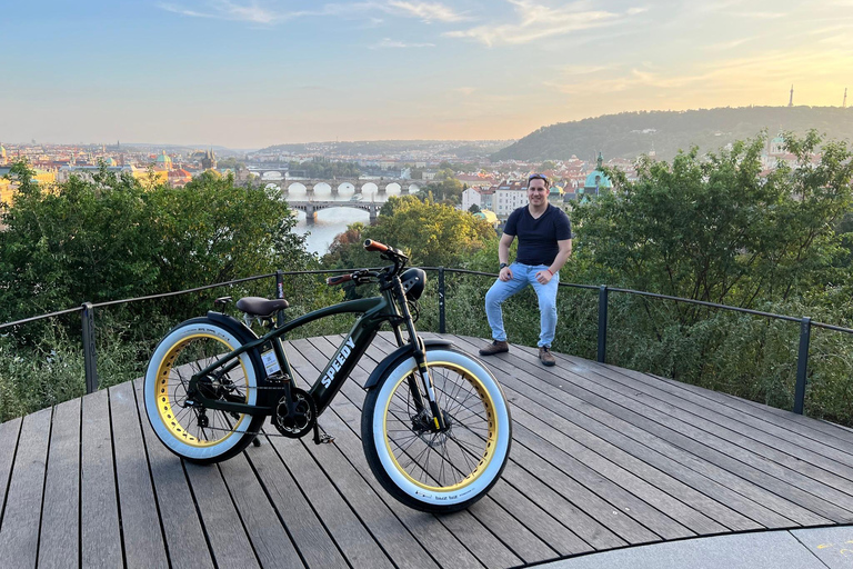 Prague Historical & Viewpoints Retro E-Bike Group Tour