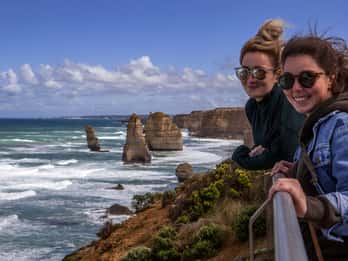 Melbourne: Great Ocean Road & Wildlife Tour for Backpackers