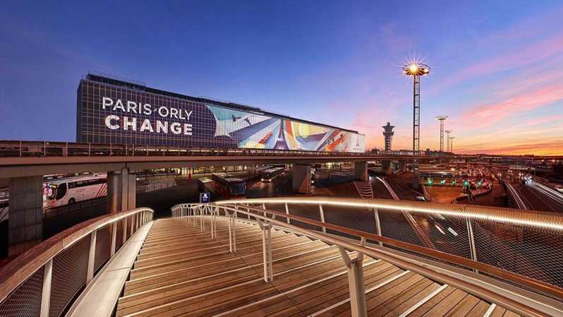 Private Arrival transfer: Orly Airport to Paris