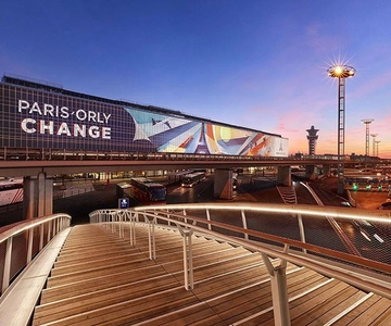 Private Arrival transfer: Orly Airport to Paris