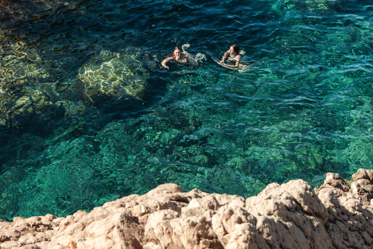 Marseille: Catamaran Cruise Tour to the Frioul Islands