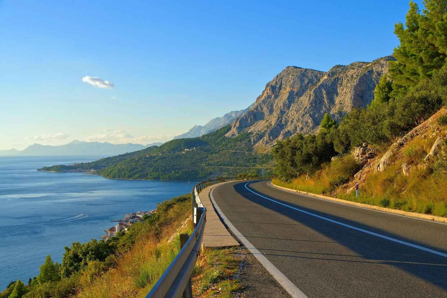 Private One Way Transfer from Dubrovnik or Airport to Tivat