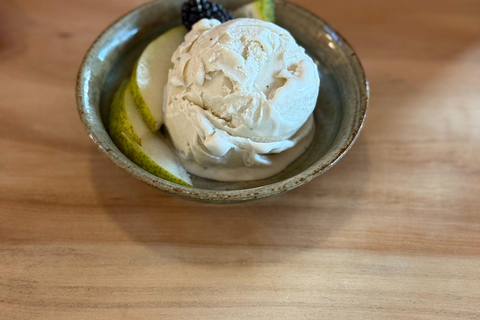 Nara: Naramachi Street Food and Sake Tour