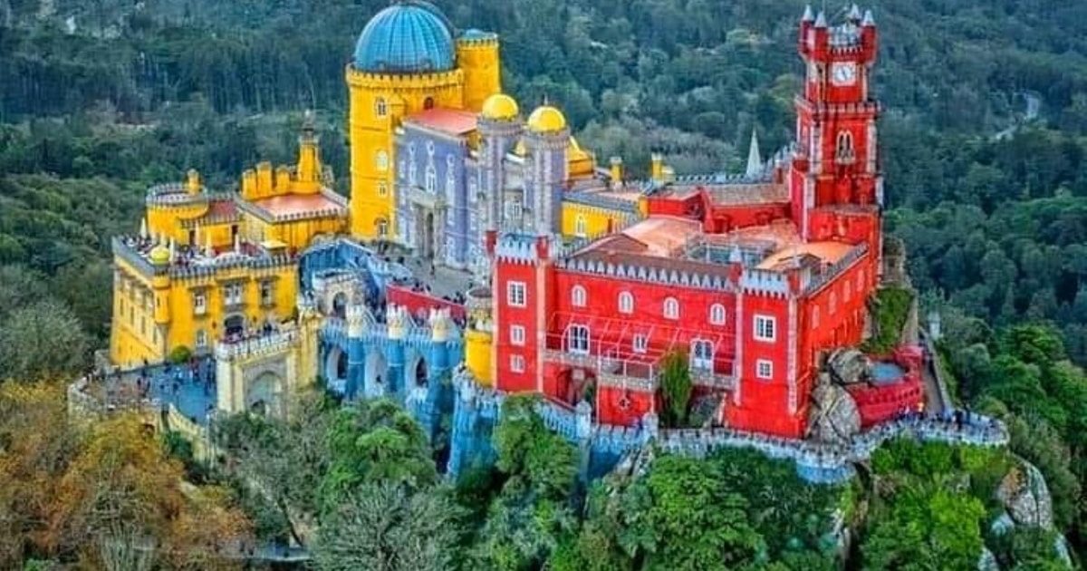 Sintra Visita Guidata Del Palazzo Pena Cabo Da Roca E Cascais Getyourguide