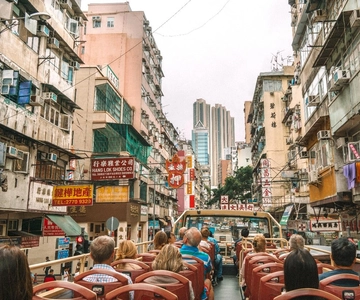 Hong Kong: Big Bus Hop-On Hop-Off Tour & Optional Peak Tram